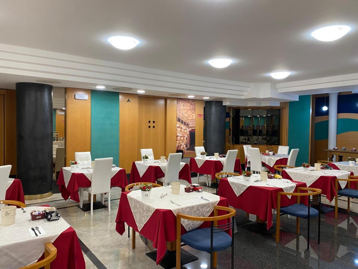Hotel Casagrande Feltre Eksteriør bilde