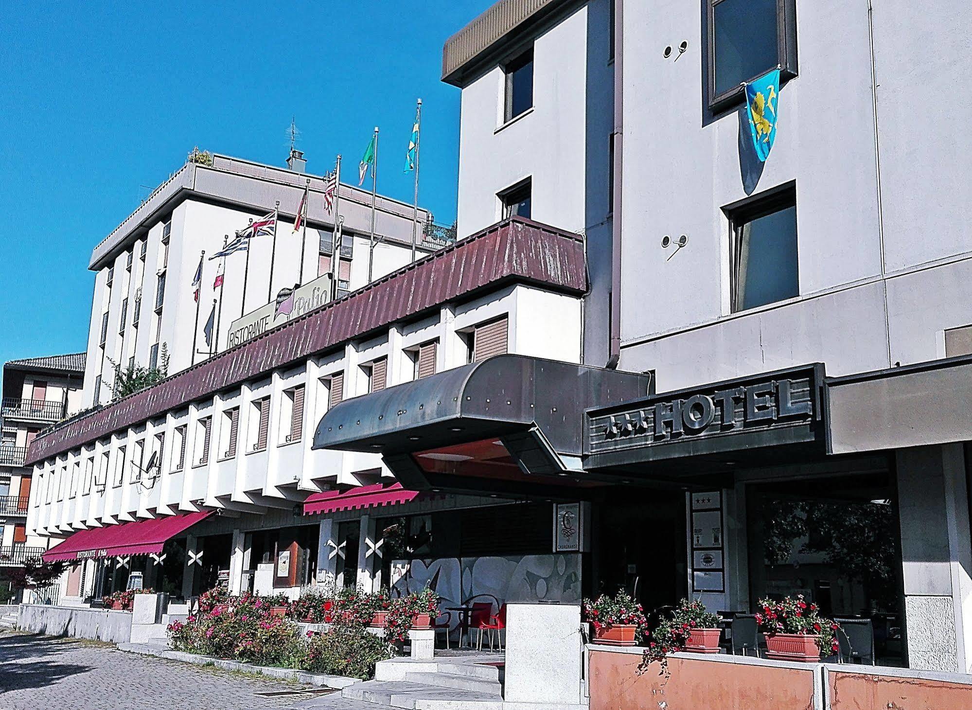 Hotel Casagrande Feltre Eksteriør bilde